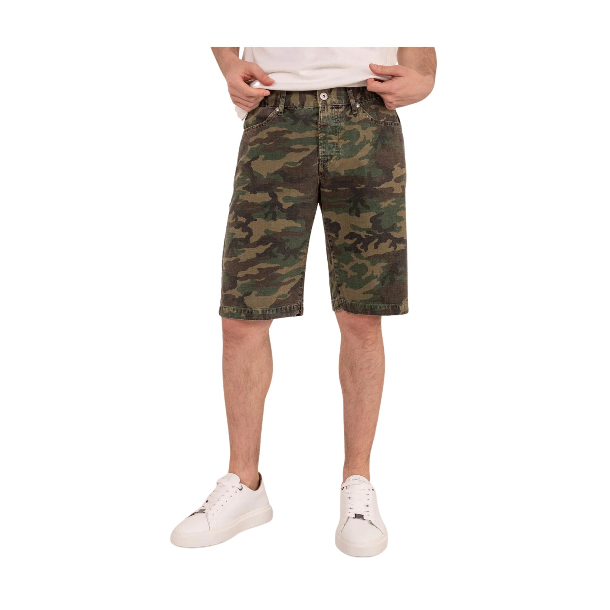 Men's Bermuda with military motif