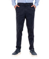 Acquista subito il Pantalone Uomo, realizzato in misto cotone, taglio dritto, chiusura con zip e bottone, e due tasche laterali e posteriori, firmato Roy Roger's su Old England: vieni a scoprire la collezione sul nostro sito