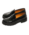 Glossy women's moccasins