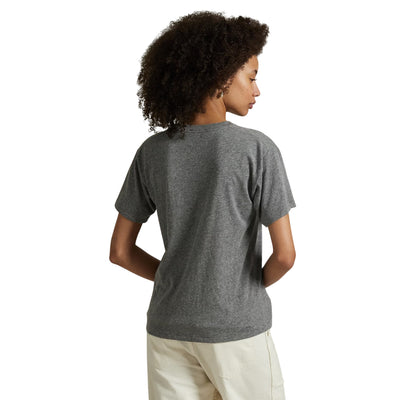 T-shirt Donna Grigio con maxi scritta "Polo" modella retro