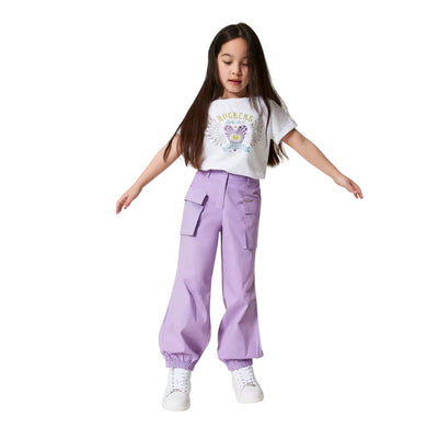 Pantaloni Cargo da bambina in popeline viola modella frontale