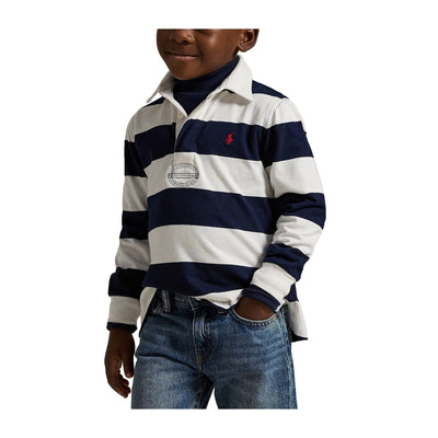 Modello con Polo modello rugby Navy