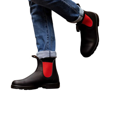 Stivaletti Unisex Chelsea 508 bicolor nero/rosso su modello