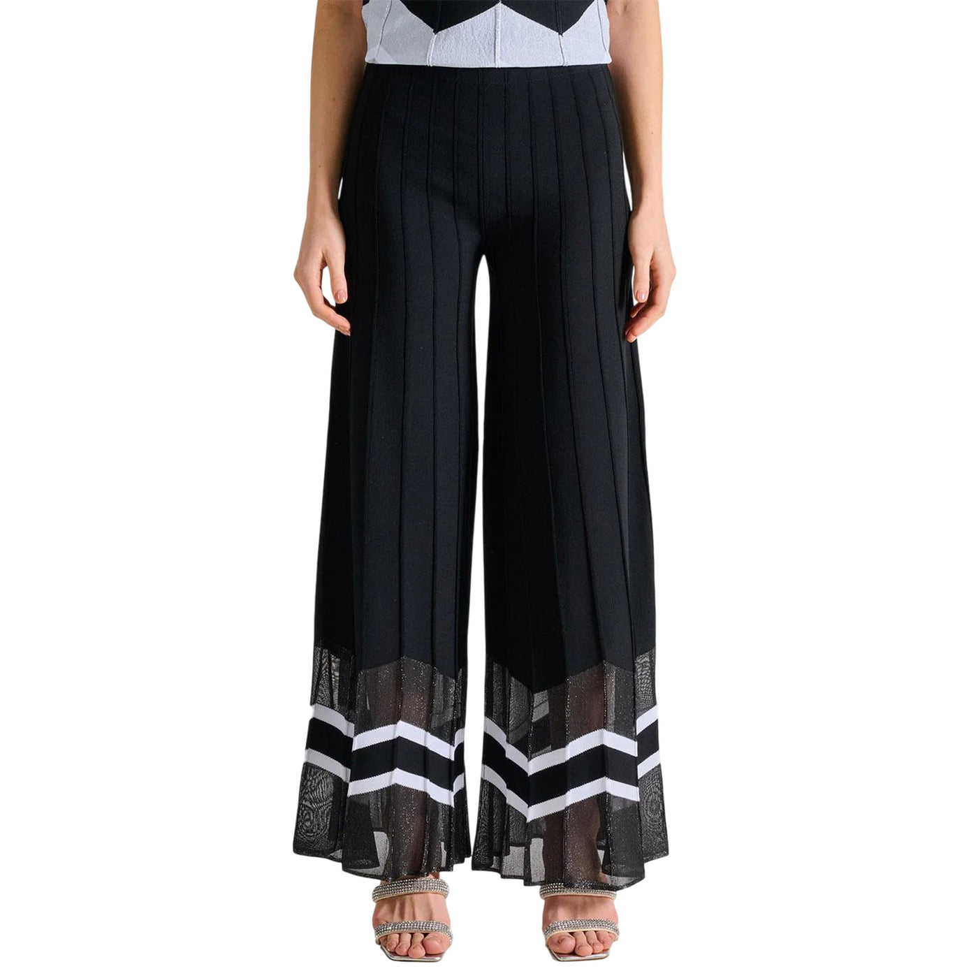 Pantaloni Donna neri con orlo chevron modella frontale