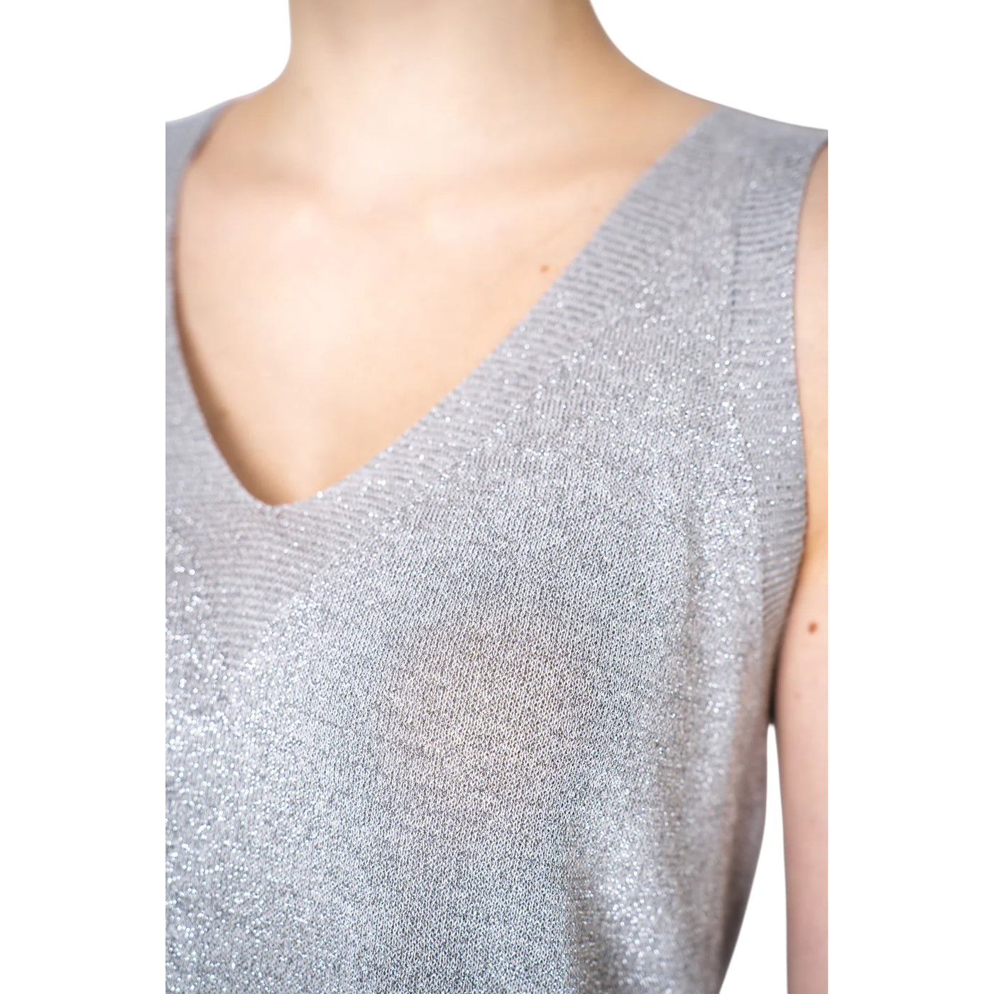 Top Donna in maglia lurex color argento dettaglio