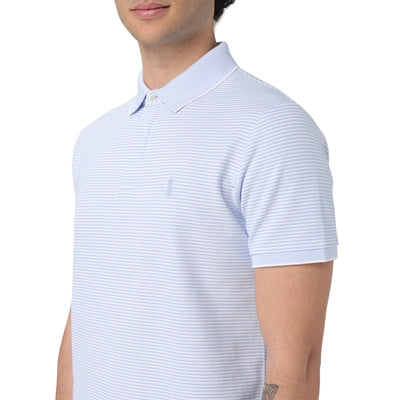 Acquista subito la Polo Uomo, in puro cotone a maniche corte, con colletto classico e tre bottoni, fondo con orlo dritto e logo ricamato a contrasto, firmata Ralph Lauren su Old England: vieni a scoprire tutta la collezione sul nostro sito. 