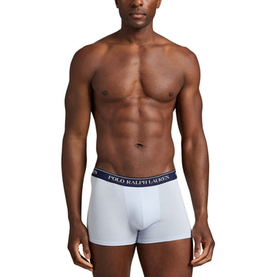 modello con boxer bianco