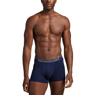 modello con boxer navy