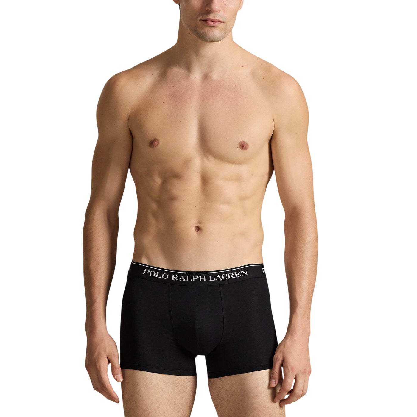 modello con boxer nero