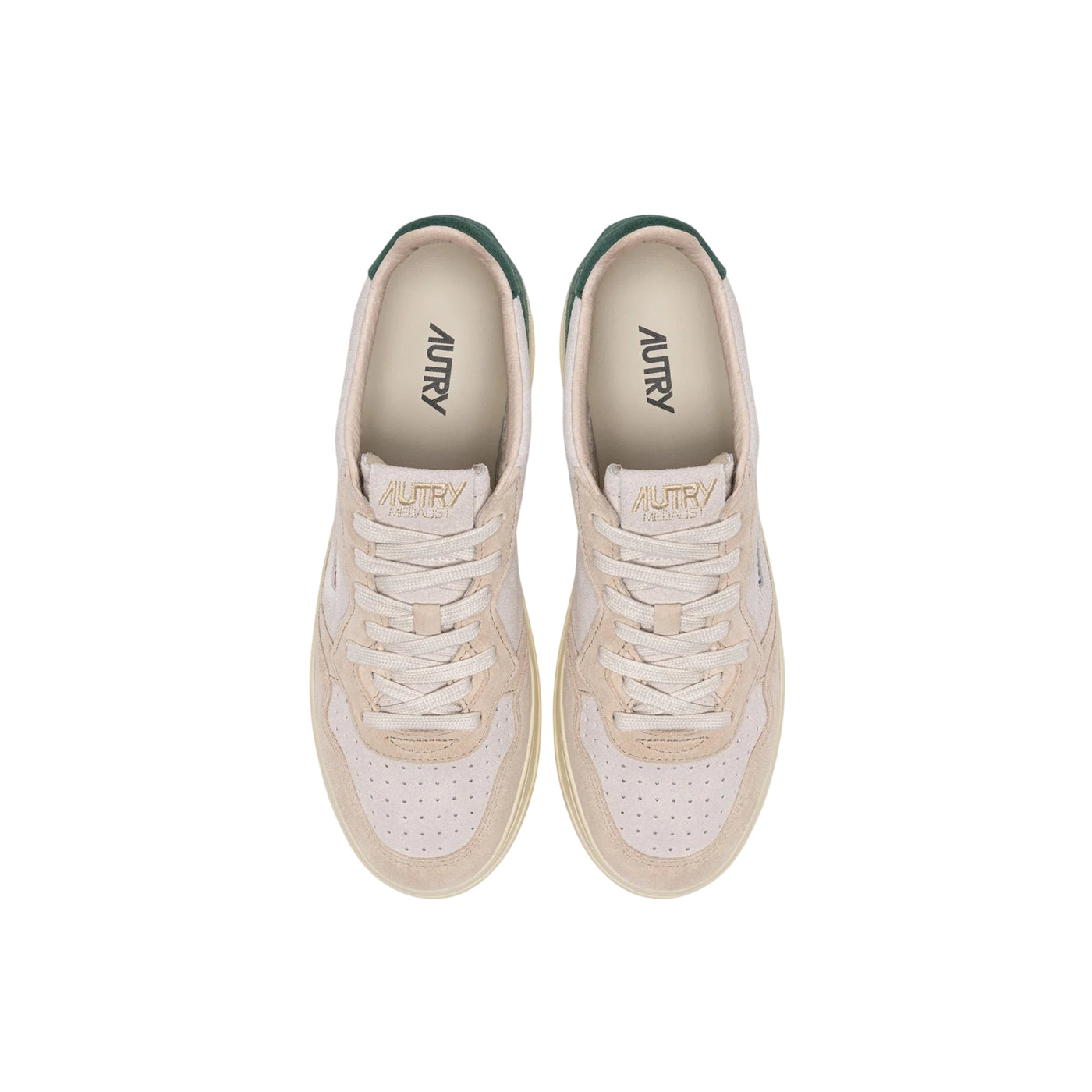 Acquista subito la Sneakers Donna, realizzata in pelle, suola di gomma e label con ricamo cucita sulla linguetta, firmata Autry su Old England: vieni a scoprire tutta la collezione sul nostro sito 