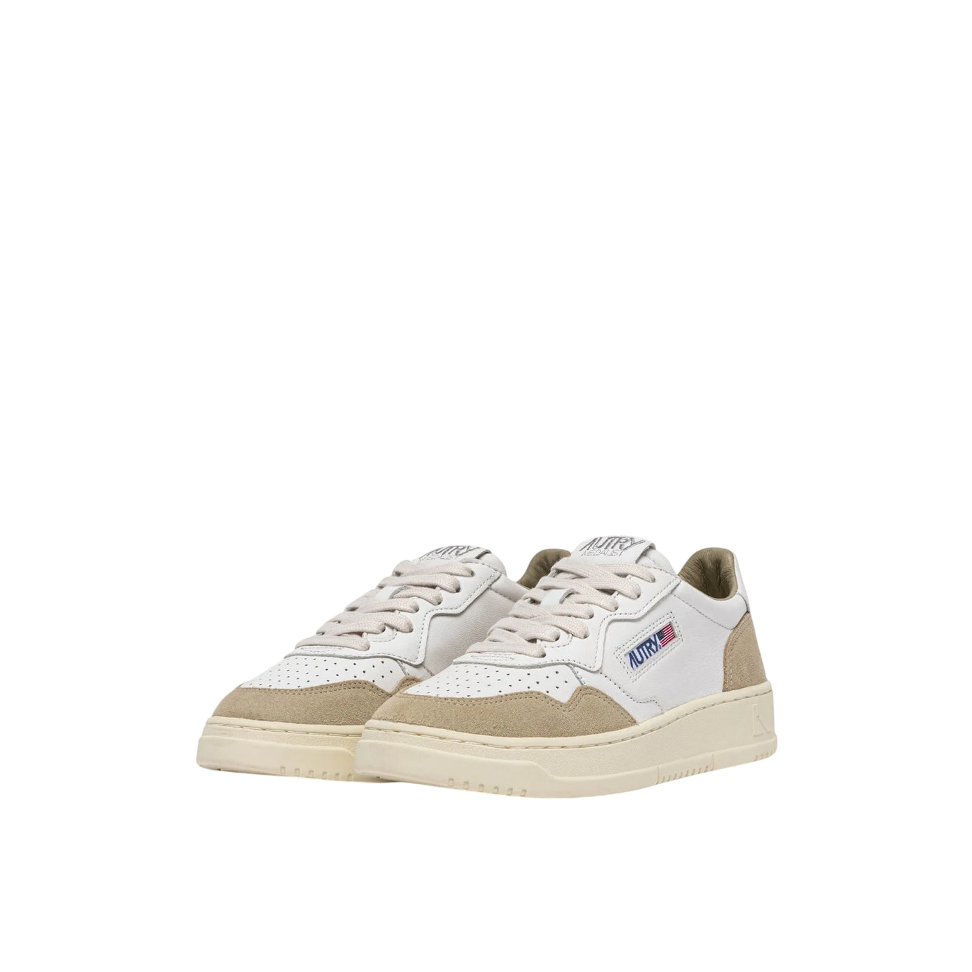 Acquista subito la Sneakers Donna, realizzata in pelle, suola di gomma e label con ricamo cucita sulla linguetta, firmata Autry su Old England: vieni a scoprire tutta la collezione sul nostro sito 