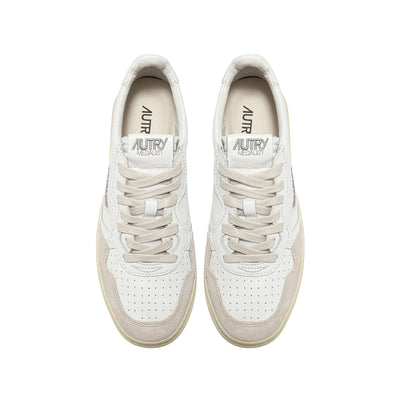 Sneakers Donna Medalist Low dettagli suede beige