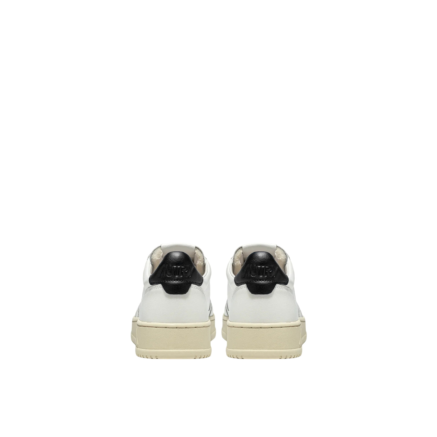 Acquista subito la Sneakers Donna, realizzata in pelle e punta traforata firmata Autry su Old Engalnd: vieni a scoprire tutta la collezione sul nostro sito
