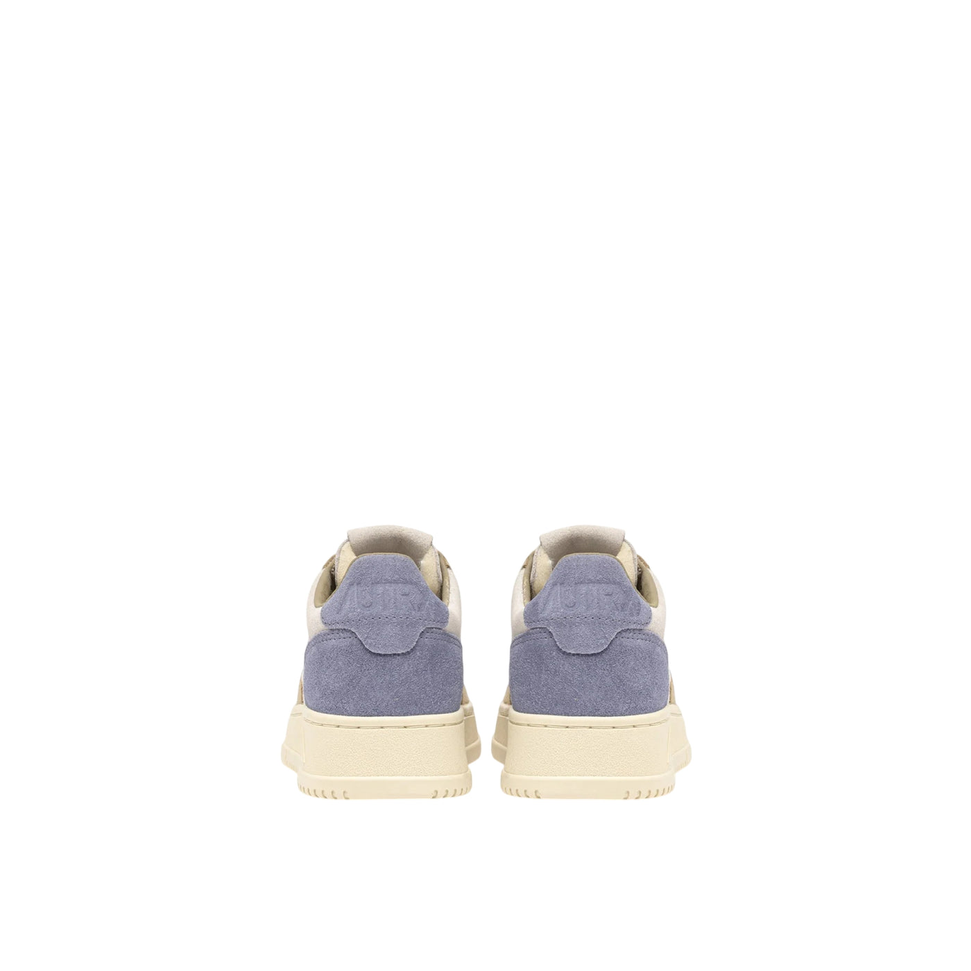 Acquista subito la Sneakers Donna, in pelle scamosciata, punta tonda traforata e label con ricamo cucita sulla linguetta, firmata Autry su Old England: vieni a scoprire tutta la collezione sul nostro sito