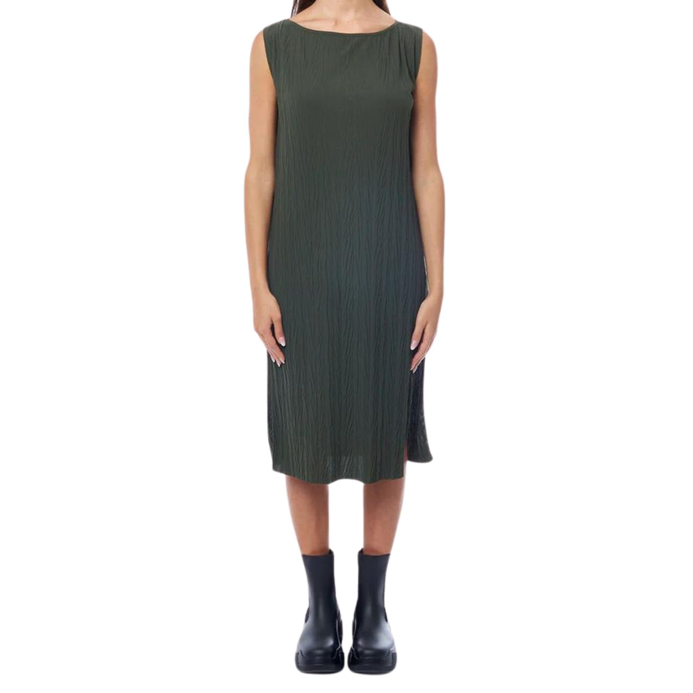 Women's dress with side slits