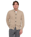  Cardigan Uomo con bottoni e tasche Beige modello frontale