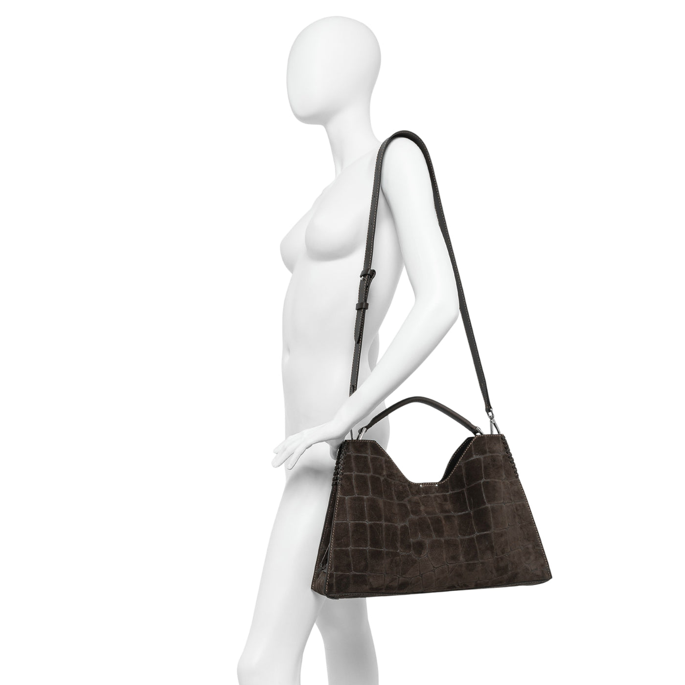 Borsa Donna  scamosciata a trapezio con stampa cocco indossata a tracolla da modalle