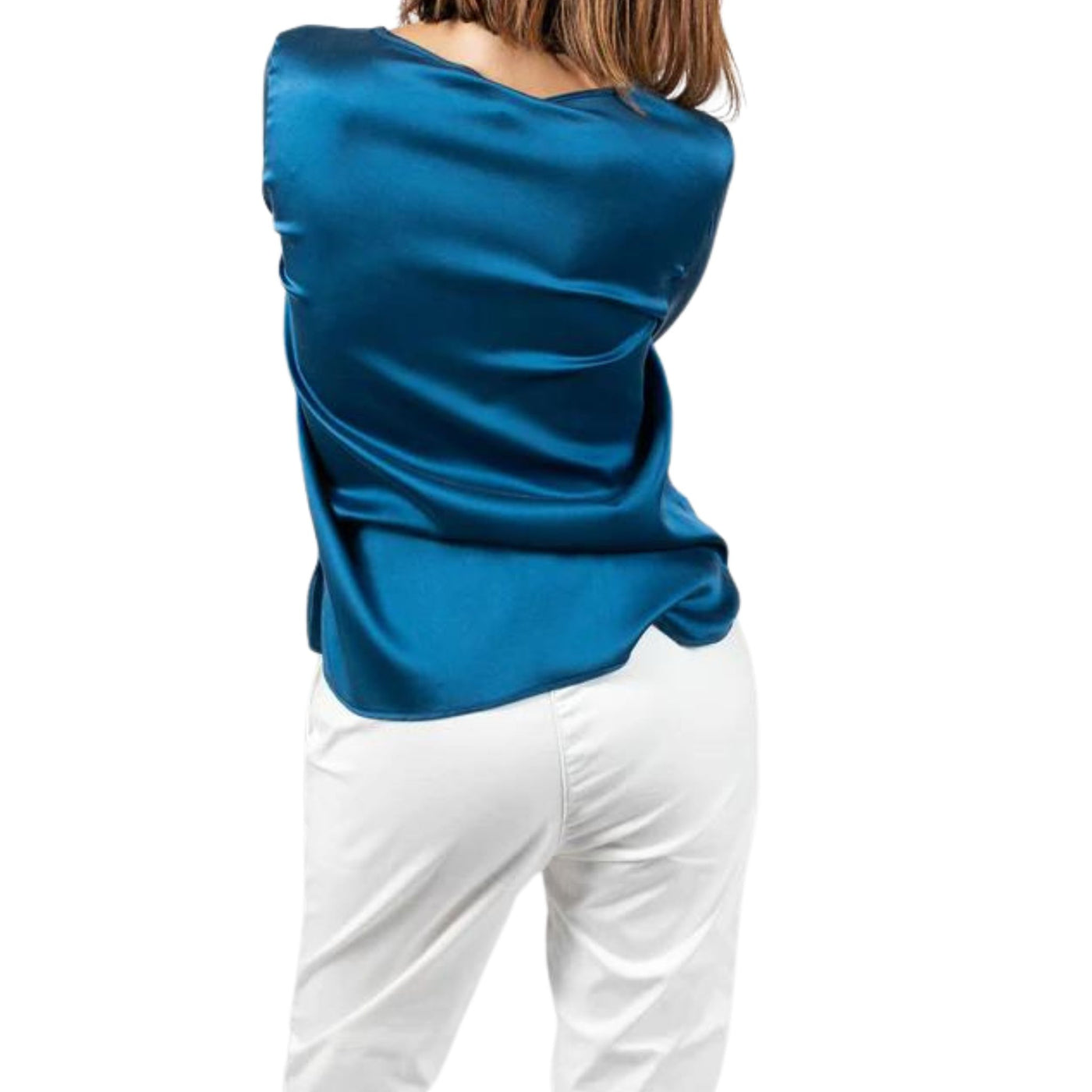 Women's blouse with long sleeves