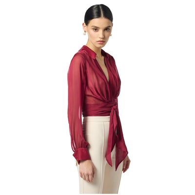 Acquista subito la Camicia Donna, in pura seta, polsi con gemelli e colletto e scollo a V incrociato firmata Elisabetta Franchi su Old England: vieni a scoprire tutta la collezione sul nostro sito