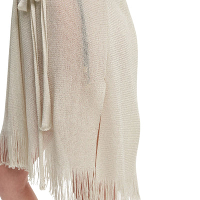Acquista subito il Copricostume Donna, in tessuto morbido metallizzato, maniche a tre quarti, e cintura in vita e frange sul fondo , firmato MaxMara su Old England: vieni a scoprire tutta la collezione sul nostro sito.