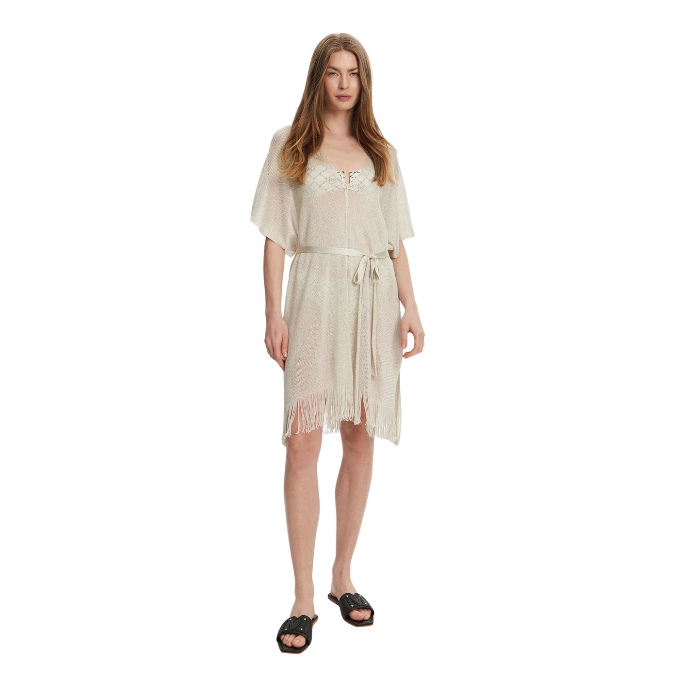 Acquista subito il Copricostume Donna, in tessuto morbido metallizzato, maniche a tre quarti, e cintura in vita e frange sul fondo , firmato MaxMara su Old England: vieni a scoprire tutta la collezione sul nostro sito.