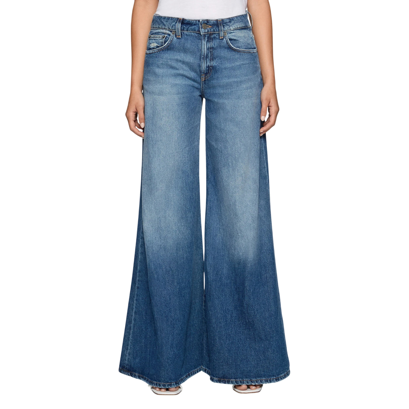Jeans Marlen da Donna wide leg in denim modella frontale