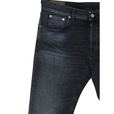 Jeans Uomo cinque tasche, con logo posteriore metallico