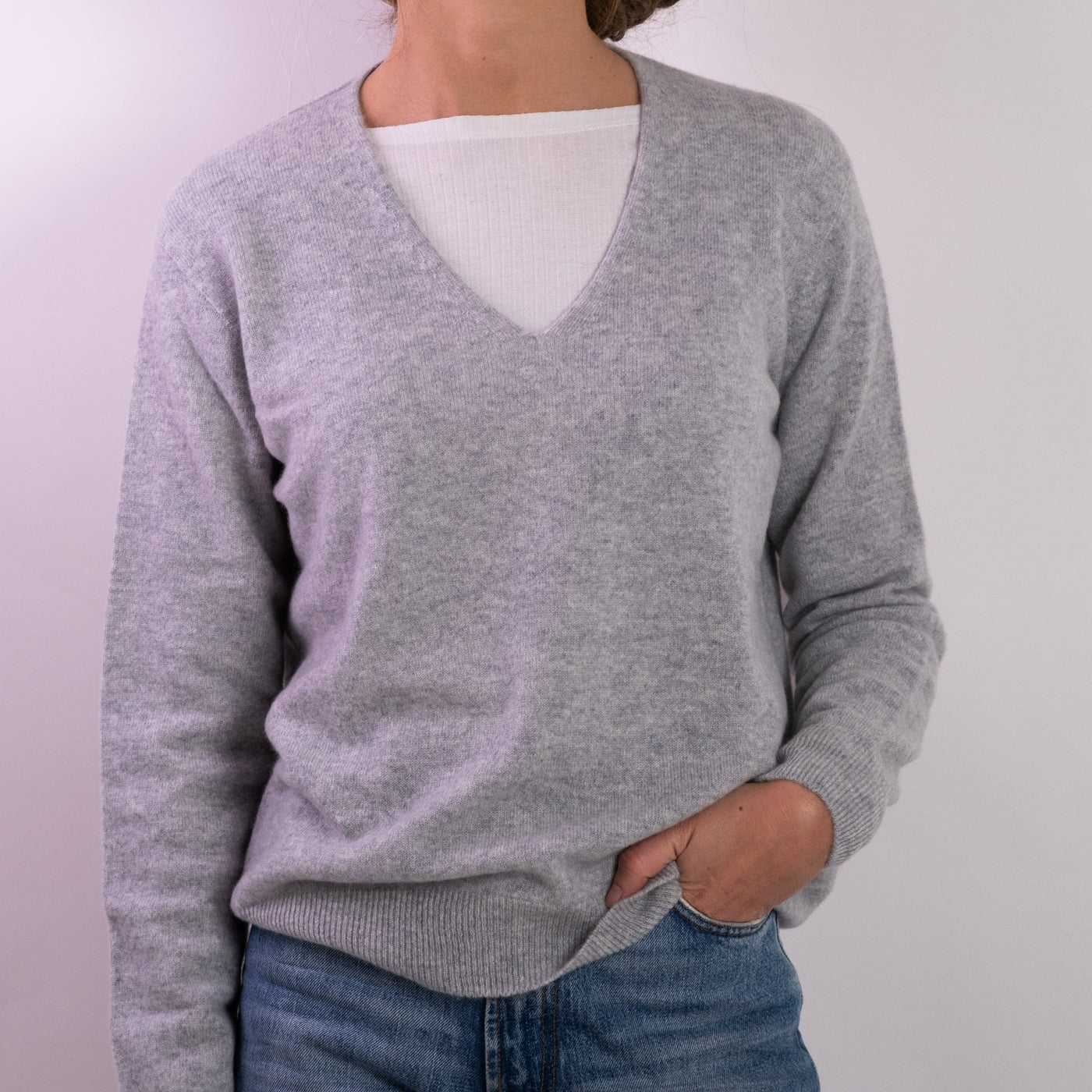 Maglia Donna in cashmere grigio con scollo a V