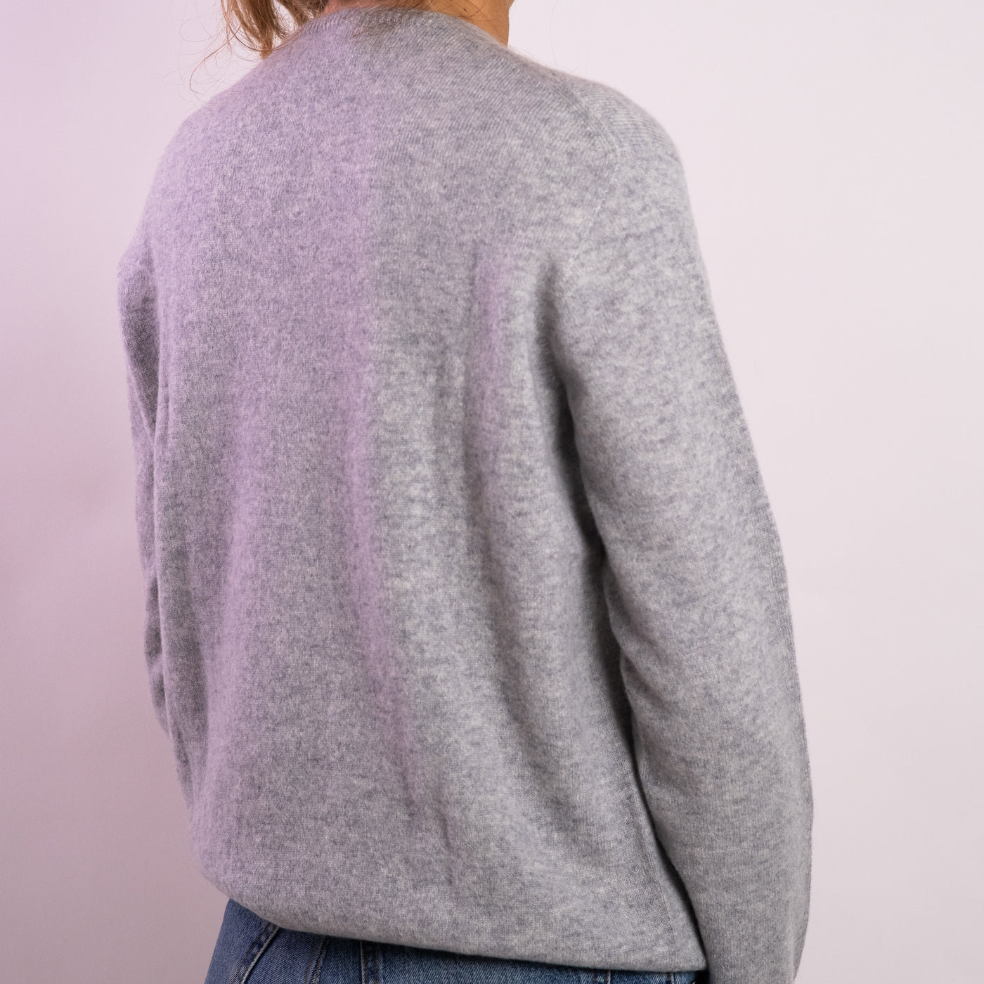 Maglia Donna in cashmere grigio con scollo a V retro