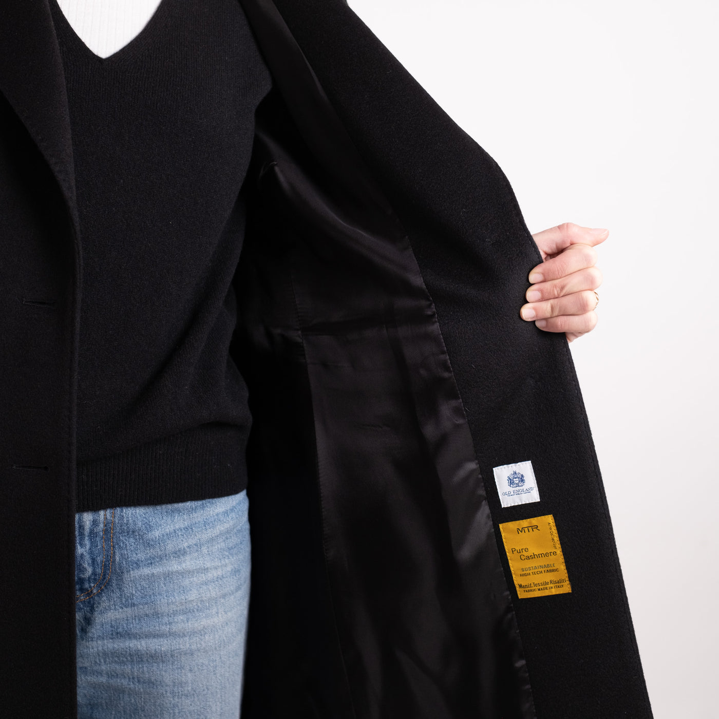 Cappotto Donna Nero con chiusura monopetto interno