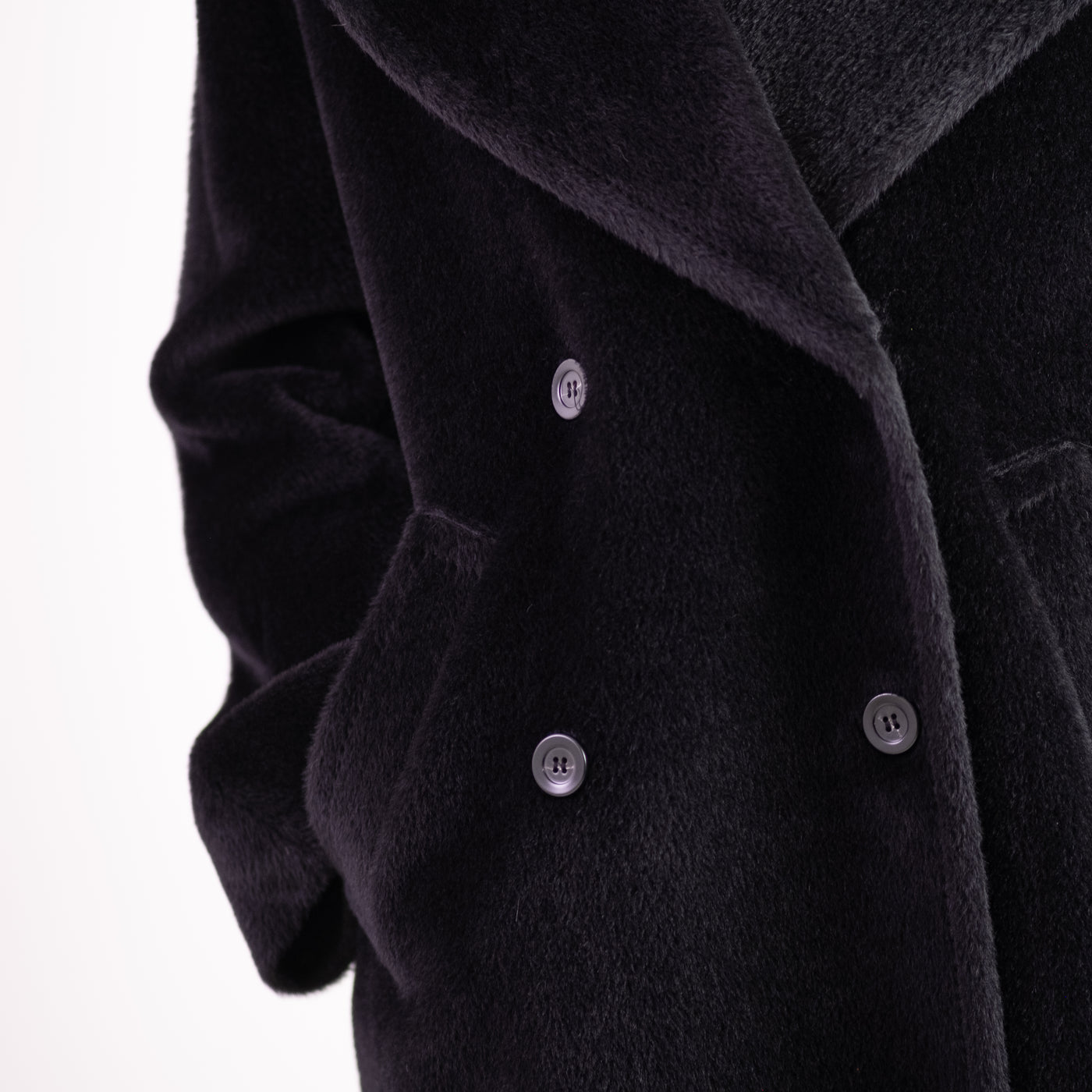 Cappotto lungo Donna in lana nera dettaglio