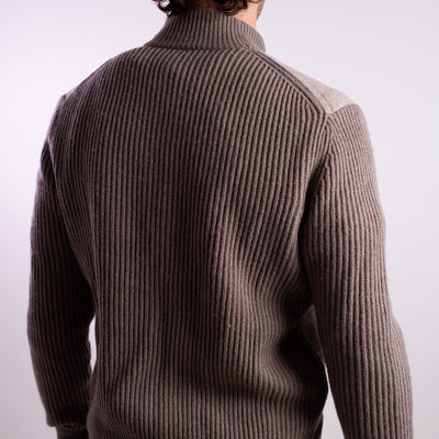 Cardigan Uomo imbottito davanti con zip marrone retro