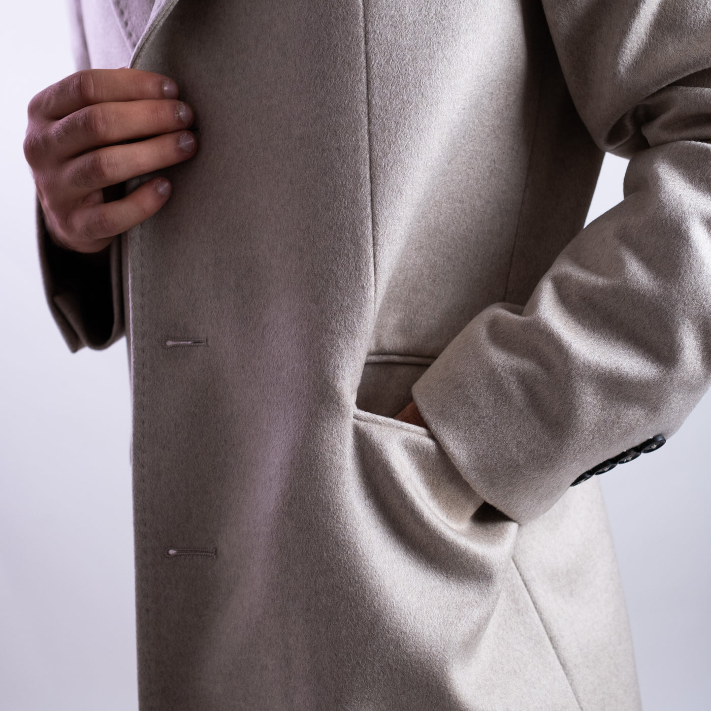 Cappotto Uomo in puro cashmere beige dettaglio