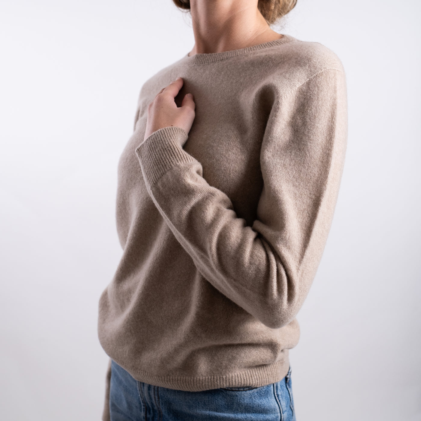 Maglia Donna dettagli a coste Beige modella