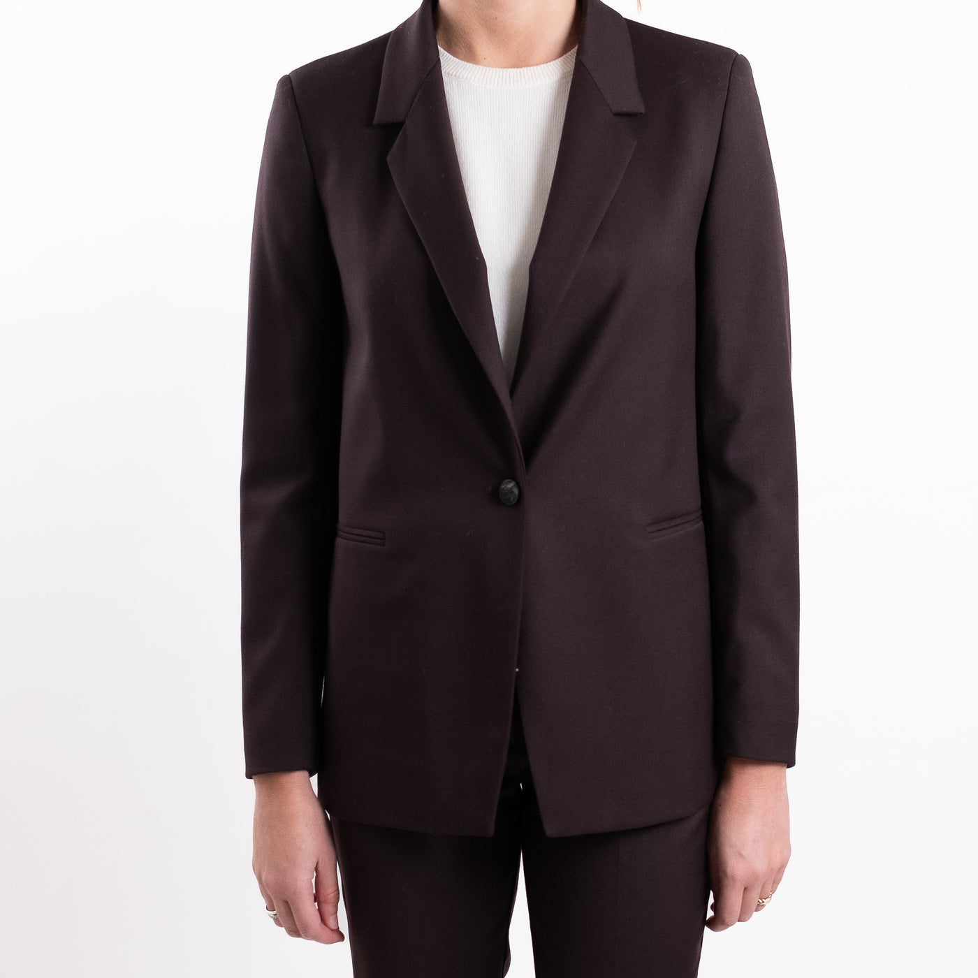 Completo Donna giacca e pantalone a sigaretta: dettaglio frontale della giacca