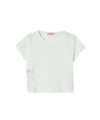 Acquista subito la T-shirt da Bambina, realizzata in puro cotone, scollatura a girocollo a maniche corte e applicazioni con strass, firmata Liu-Jo su Old England: vieni a scoprire tutta la collezione sul nostro sito. 