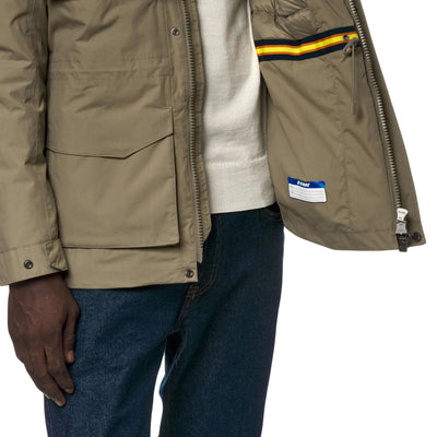 Men's jacket with large pockets