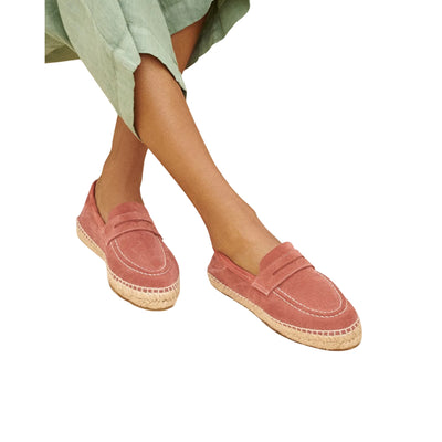 Acquista subito le Espadrillas Donna, stile mocassino in pelle scamosciata e suola in juta, firmate Manebì, su Old England: vieni a scoprire tutta la collezione sul nostro sito