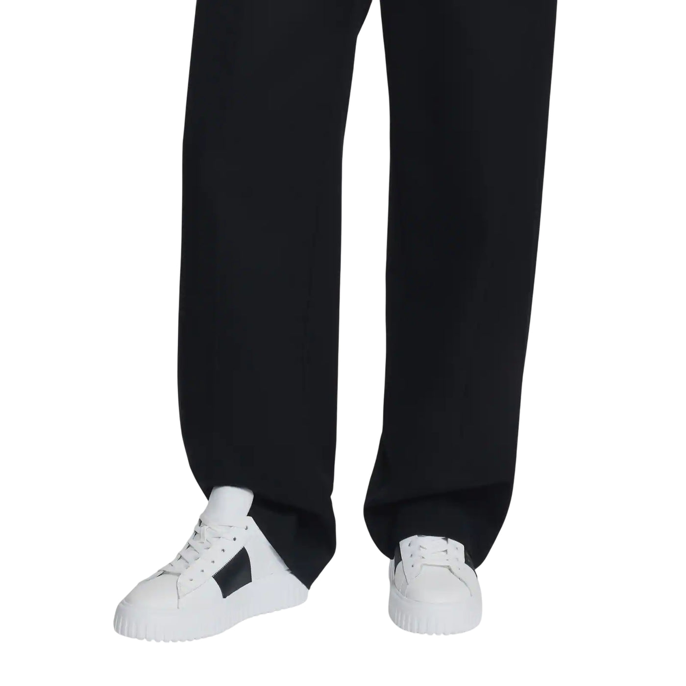 Sneakers Uomo H-Stripes Bianco/Nero su modello