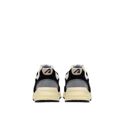 Acquista subito le Sneakers Uomo, in camoscio e  tecnologia Action Cush firmate Autry su Old England: vieni a scoprire tutta la collezione sul nostro sito