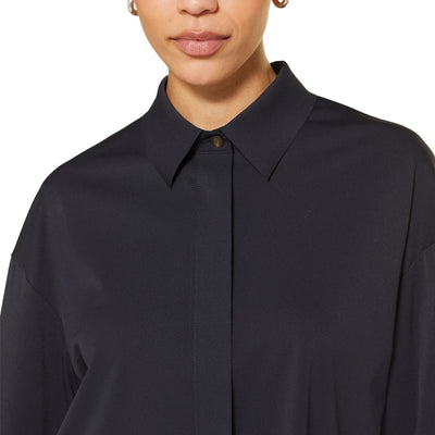 Acquista subito la Camicia Donna, in tessuto leggero e morbido con chiusura e bottoni nascosti e orlo arrotondato in stile incollato, firmata MaxMara su Old England: vieni a scoprire tutta la collezione sul nostro sito. 