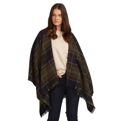 Stola Donna Tartan con bordo sfrangiato modella frontale
