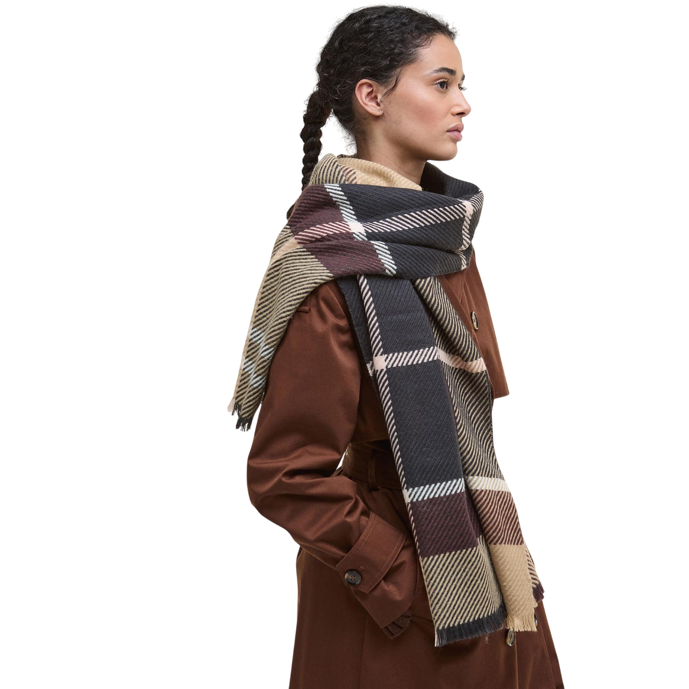 Sciarpa Donna Blair Tartan Marrone indossata da modella