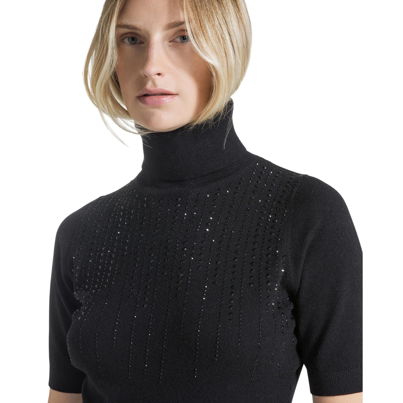 Dolcevita Donna a maniche corte con strass Nero modella frontale ravvicinata