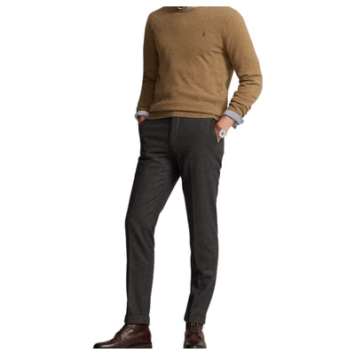 Immagine frontale,maglia uomo Ralph Lauren in marrone,maniche lunghe,girocollo e logo del brand ricamato.