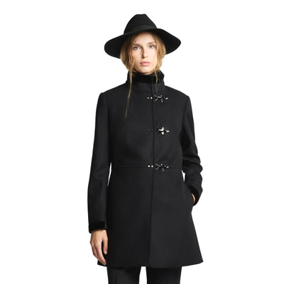 Cappotto Donna in Panno di Lana Nero modella frontale