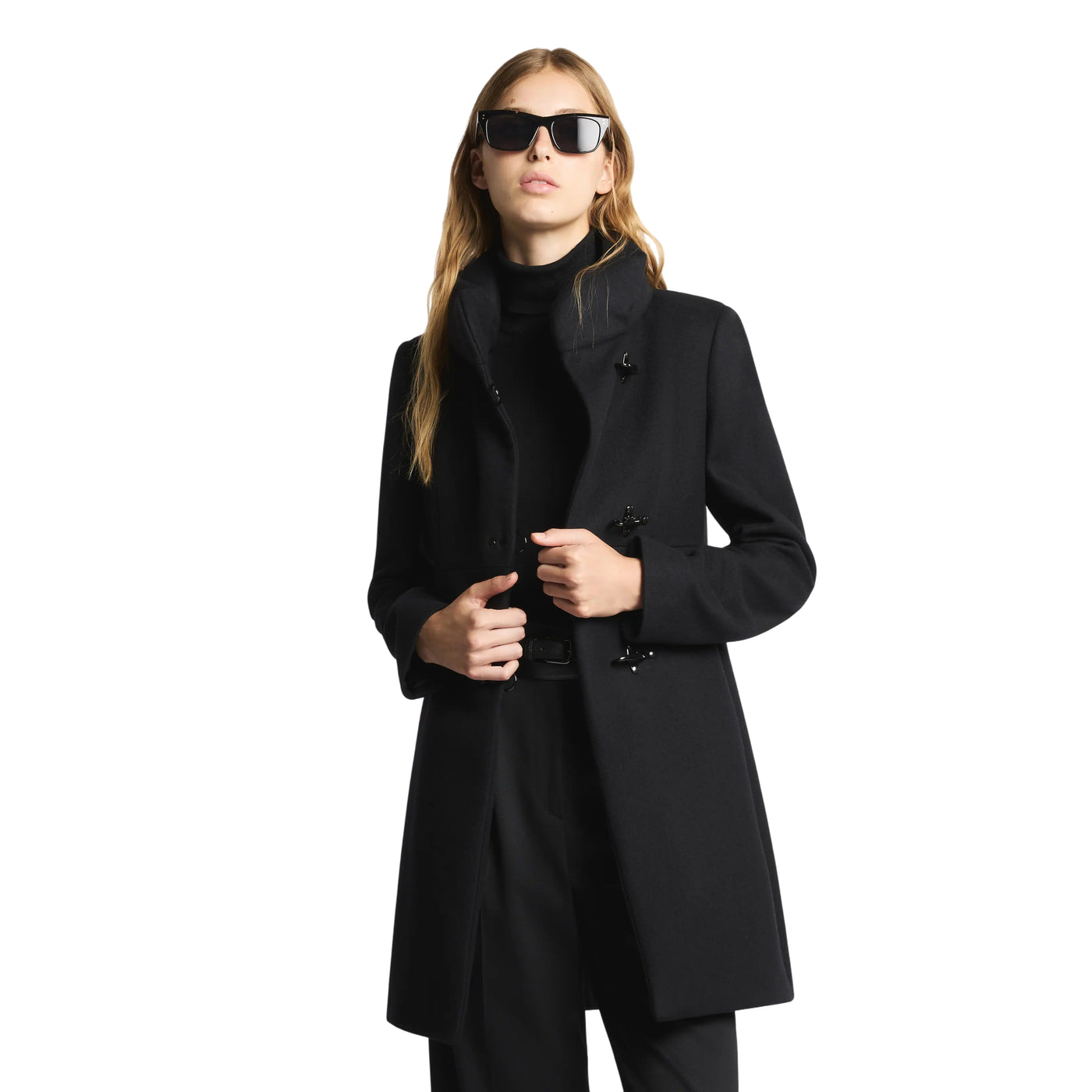 Cappotto Donna con collo ampio Nero modella frontale