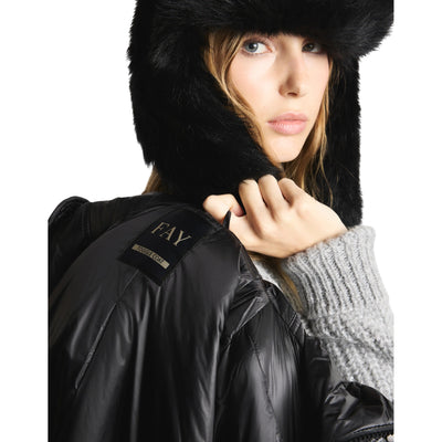 Cappotto Donna con cappuccio imbottito Nero dettaglio