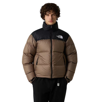 Piumino Uomo Retro Nuptse 1996 Marrone/Nero, dalla vestibilità comoda con cappuccio ripiegabile