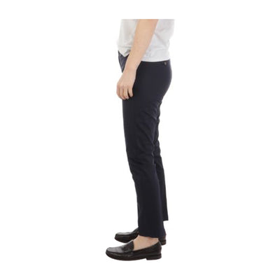 Women's trousers with welt pockets on the back